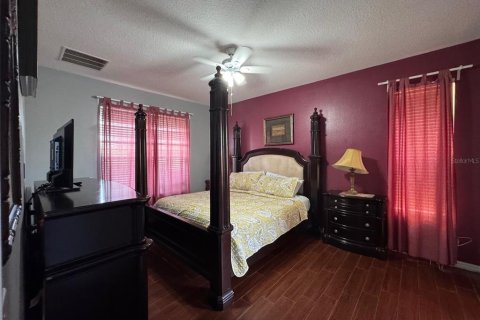 Casa en venta en Kissimmee, Florida, 7 dormitorios, 267.65 m2 № 1578318 - foto 16