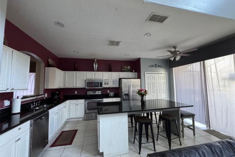 Casa en venta en Kissimmee, Florida, 7 dormitorios, 267.65 m2 № 1578318 - foto 2