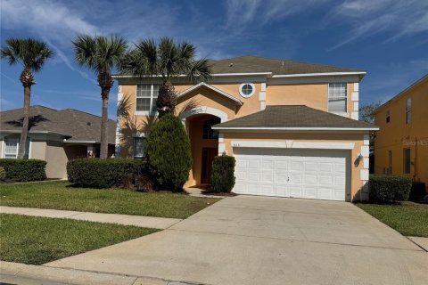 Casa en venta en Kissimmee, Florida, 7 dormitorios, 267.65 m2 № 1578318 - foto 1