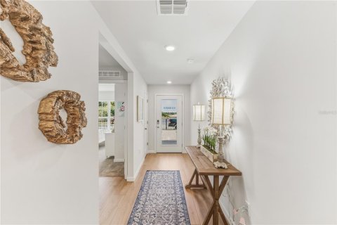 Casa en venta en Port Charlotte, Florida, 4 dormitorios, 169.83 m2 № 2413494 - foto 2