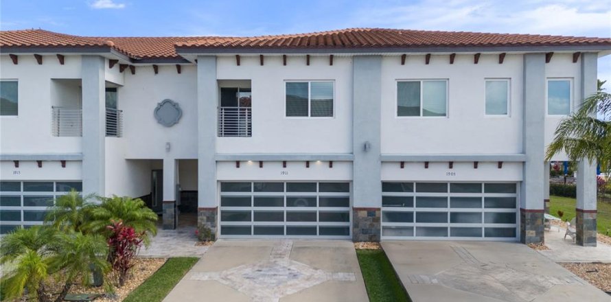 Adosado en Davenport, Florida 3 dormitorios, 219.81 m2 № 1623057