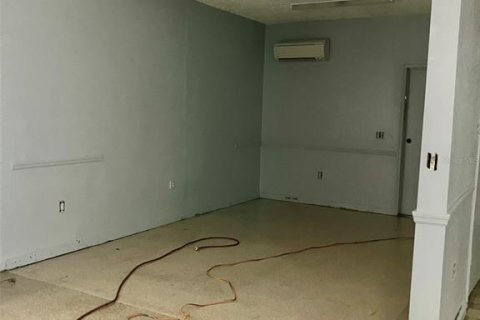 Immobilier commercial à louer à Saint Petersburg, Floride: 259.57 m2 № 2430850 - photo 10