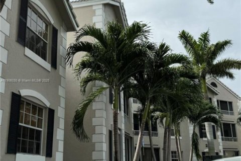 Снять в аренду квартиру в Окленд-Парк, Флорида 2 спальни, 91.14м2, № 1970704 - фото 22