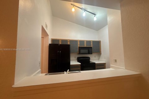 Снять в аренду квартиру в Окленд-Парк, Флорида 2 спальни, 91.14м2, № 1970704 - фото 7