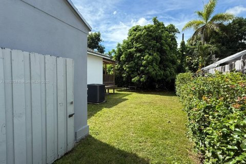 House in Miami, Florida 3 bedrooms, 111.39 sq.m. № 1891231 - photo 5