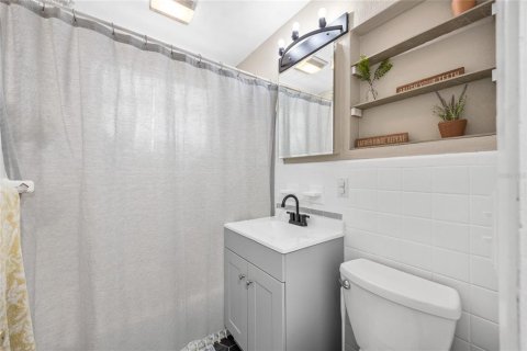 House in Saint Petersburg, Florida 3 bedrooms, 106.37 sq.m. № 1801358 - photo 27