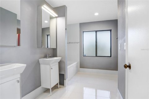 Casa en venta en Sun City Center, Florida, 3 dormitorios, 192.31 m2 № 1911370 - foto 12
