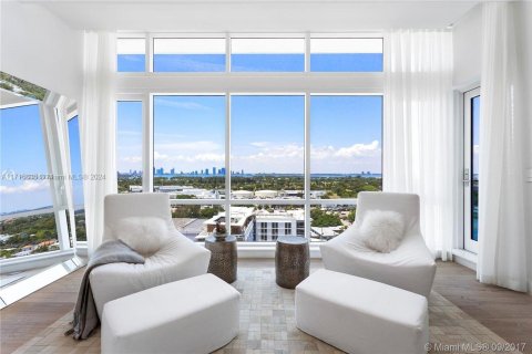 Copropriété à vendre à Miami Beach, Floride: 3 chambres, 235.79 m2 № 1694755 - photo 2