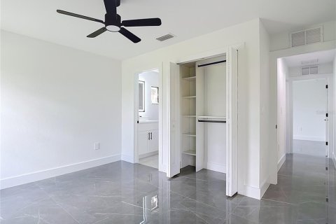 Villa ou maison à vendre à Cape Coral, Floride: 4 chambres, 156.35 m2 № 2388882 - photo 26
