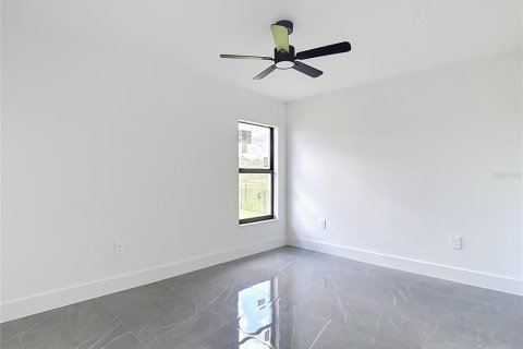 Villa ou maison à vendre à Cape Coral, Floride: 4 chambres, 156.35 m2 № 2388882 - photo 20