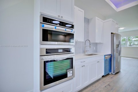 Купить виллу или дом в Себринг, Флорида 7 комнат, 207.17м2, № 1730968 - фото 21