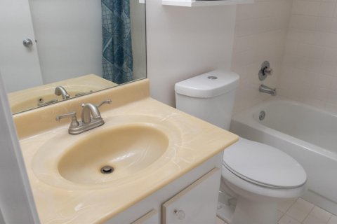 Condo in Pembroke Pines, Florida, 2 bedrooms  № 2187388 - photo 26