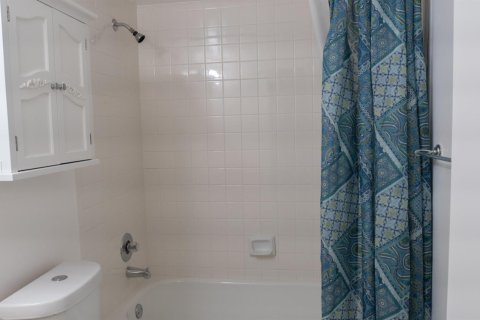Condo in Pembroke Pines, Florida, 2 bedrooms  № 2187388 - photo 25