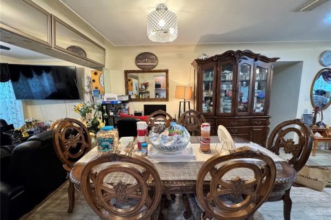 Villa ou maison à vendre à Saint Petersburg, Floride: 5 chambres, 194.26 m2 № 2394166 - photo 20