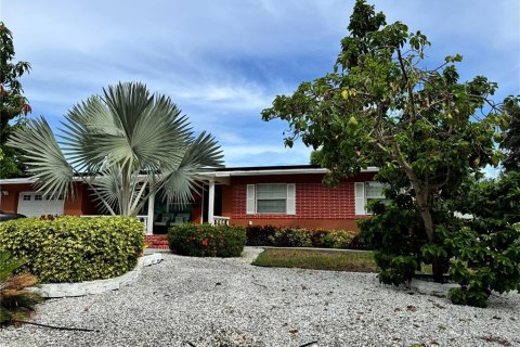 Villa ou maison à vendre à Saint Petersburg, Floride: 5 chambres, 194.26 m2 № 2394166 - photo 5