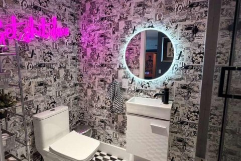 Condominio en venta en Miami, Florida, 1 dormitorio, 108.42 m2 № 2008091 - foto 13