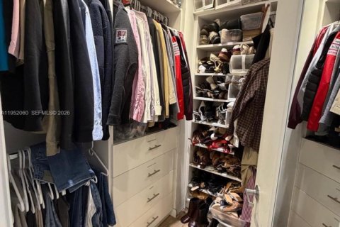 Condominio en venta en Miami, Florida, 1 dormitorio, 108.42 m2 № 2008091 - foto 22