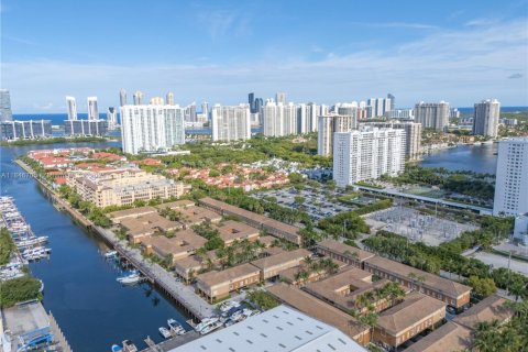 Condominio en venta en Aventura, Florida, 3 dormitorios, 137.59 m2 № 1845659 - foto 28