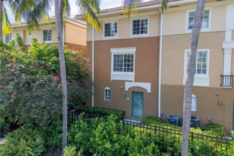 Condominio en venta en Aventura, Florida, 3 dormitorios, 137.59 m2 № 1845659 - foto 23