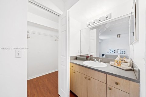 Condominio en venta en Aventura, Florida, 3 dormitorios, 137.59 m2 № 1845659 - foto 19