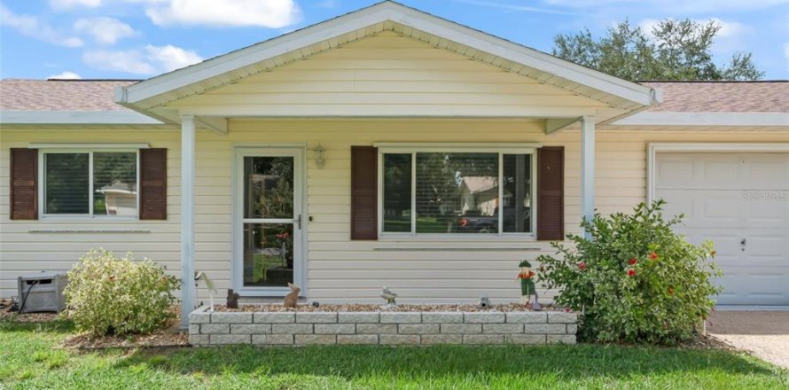 Villa ou maison à Summerfield, Floride 2 chambres, 86.96 m2 № 1917620