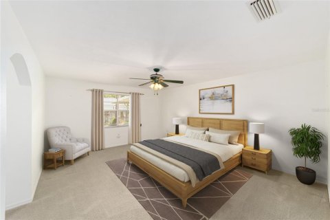 House in Gainesville, Florida 3 bedrooms, 155.8 sq.m. № 1852813 - photo 5