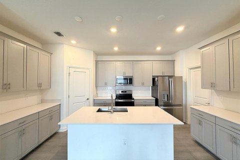 Casa en venta en Kissimmee, Florida, 4 dormitorios, 199.83 m2 № 2227249 - foto 2