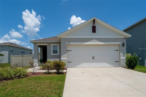 House in Davenport, Florida 3 bedrooms, 142.05 sq.m. № 1749229 - photo 1