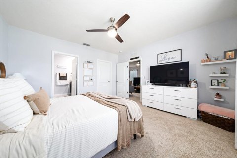 House in Davenport, Florida 3 bedrooms, 142.05 sq.m. № 1749229 - photo 16