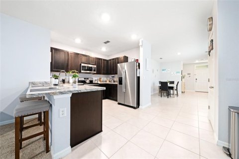 House in Davenport, Florida 3 bedrooms, 142.05 sq.m. № 1749229 - photo 11