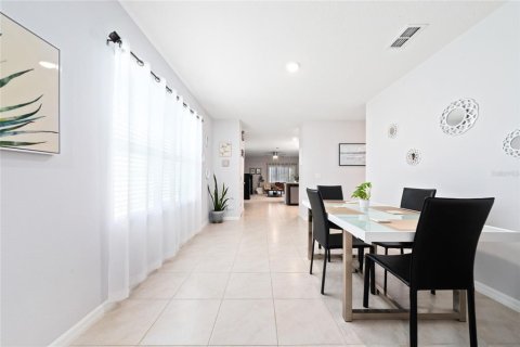House in Davenport, Florida 3 bedrooms, 142.05 sq.m. № 1749229 - photo 4