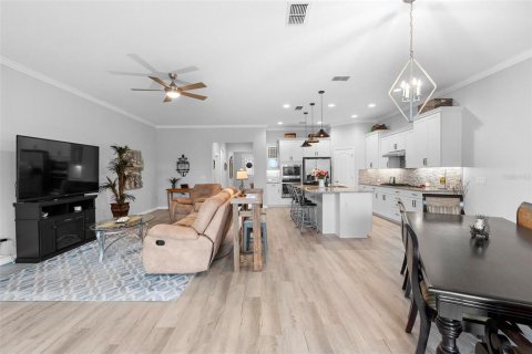 House in Kissimmee, Florida 3 bedrooms, 204.57 sq.m. № 1546851 - photo 18