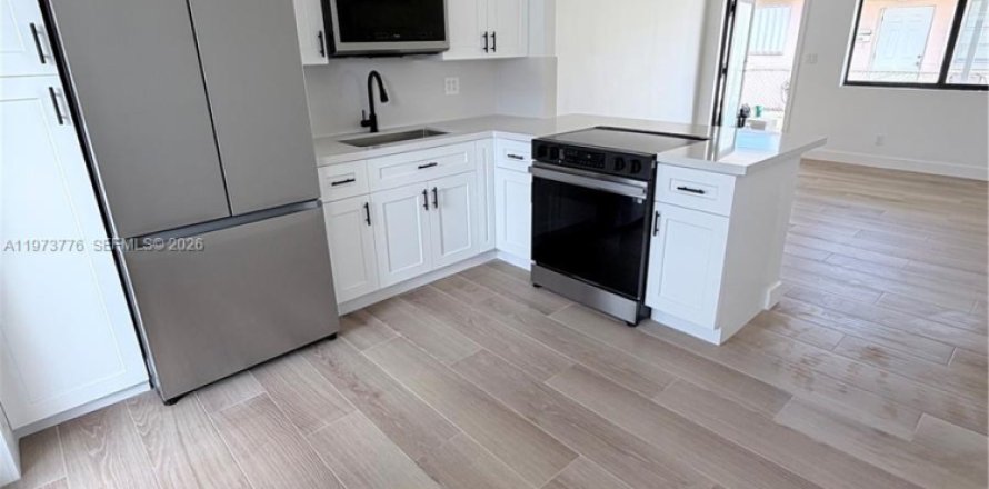 Casa en Miami, Florida 2 dormitorios, 79.43 m2 № 2044078