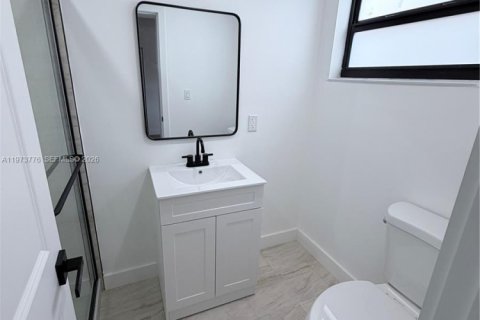 Casa en alquiler en Miami, Florida, 2 dormitorios, 79.43 m2 № 2044078 - foto 5