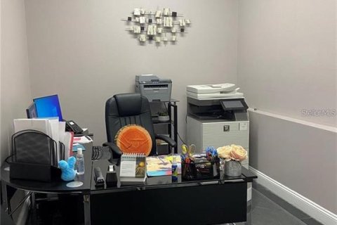 Commercial property in Orlando, Florida 204.38 sq.m. № 1687871 - photo 12
