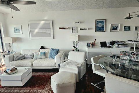 Condo in Altamonte Springs, Florida, 3 bedrooms  № 2368831 - photo 13