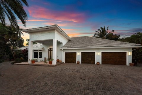 Villa ou maison à vendre à Lighthouse Point, Floride: 4 chambres, 346.99 m2 № 2261422 - photo 2