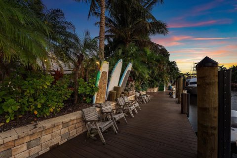 Villa ou maison à vendre à Lighthouse Point, Floride: 4 chambres, 346.99 m2 № 2261422 - photo 17
