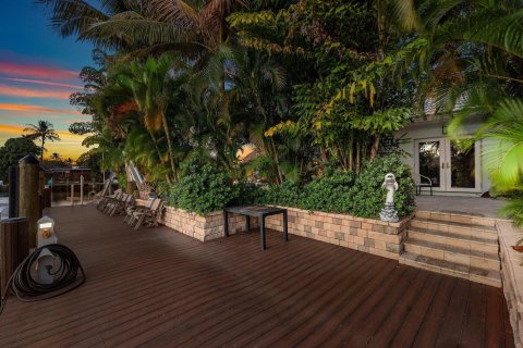 Villa ou maison à vendre à Lighthouse Point, Floride: 4 chambres, 346.99 m2 № 2261422 - photo 16