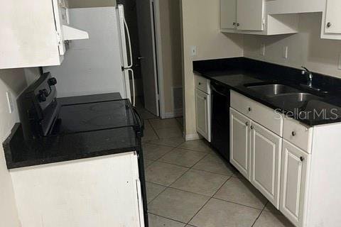 Condo in Orlando, Florida, 1 bedroom  № 2122623 - photo 2