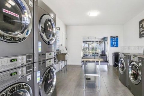 Condo in Orlando, Florida, 1 bedroom  № 2122623 - photo 18