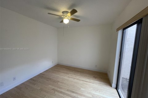 Снять в аренду виллу или дом в Уэстон, Флорида 3 спальни, 129.41м2, № 2034955 - фото 27