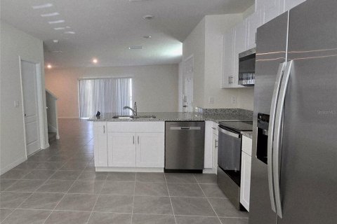 Adosado en alquiler en Edgewater, Florida, 3 dormitorios, 170.94 m2 № 1877279 - foto 4