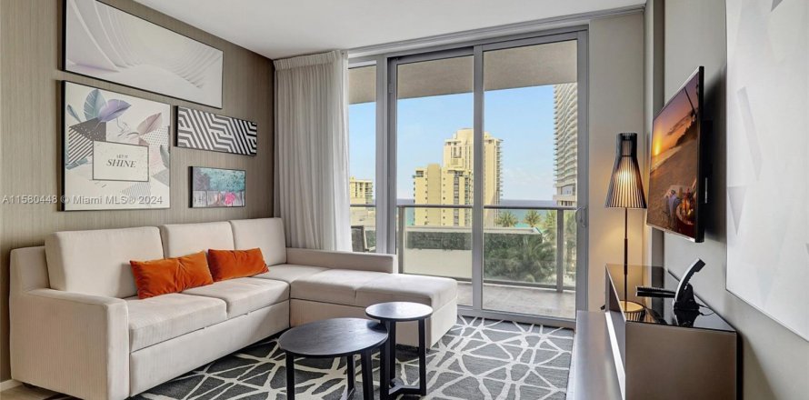 Condo à Hollywood, Floride, 2 chambres № 1861508