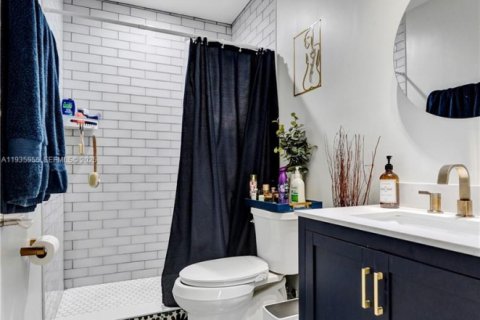 House in Hollywood, Florida 2 bedrooms, 95.69 sq.m. № 1994016 - photo 4