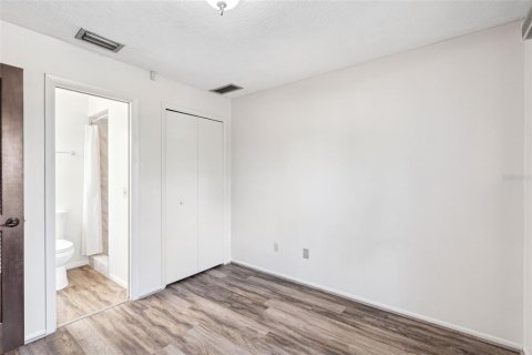 Villa ou maison à vendre à Deltona, Floride: 3 chambres, 111.48 m2 № 2167610 - photo 15