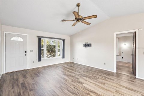 Villa ou maison à vendre à Deltona, Floride: 3 chambres, 111.48 m2 № 2167610 - photo 3