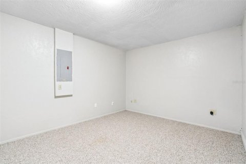 Villa ou maison à vendre à Deltona, Floride: 3 chambres, 111.48 m2 № 2167610 - photo 19