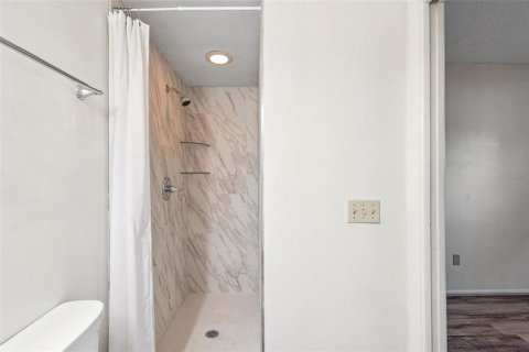 Villa ou maison à vendre à Deltona, Floride: 3 chambres, 111.48 m2 № 2167610 - photo 16