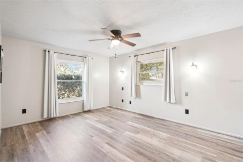 Villa ou maison à vendre à Deltona, Floride: 3 chambres, 111.48 m2 № 2167610 - photo 10